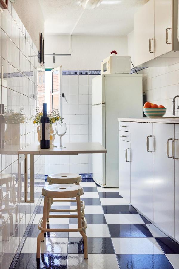 Light Filled Apartment Near Chiado, By Timecooler Lizbona Zewnętrze zdjęcie