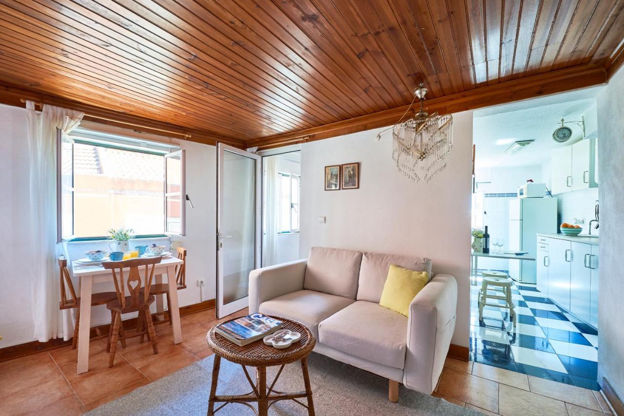 Light Filled Apartment Near Chiado, By Timecooler Lizbona Zewnętrze zdjęcie