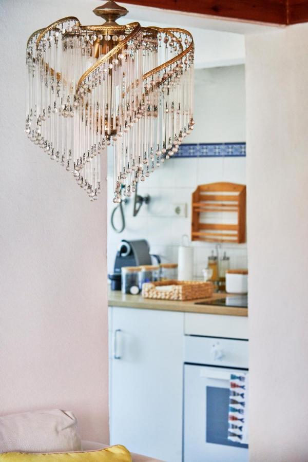 Light Filled Apartment Near Chiado, By Timecooler Lizbona Zewnętrze zdjęcie